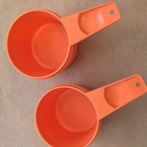 TUPPERWARE Orange 2/3 & 3/4 Cup Measuring Cup Cups Replacement Vtg 1970 Set of 2